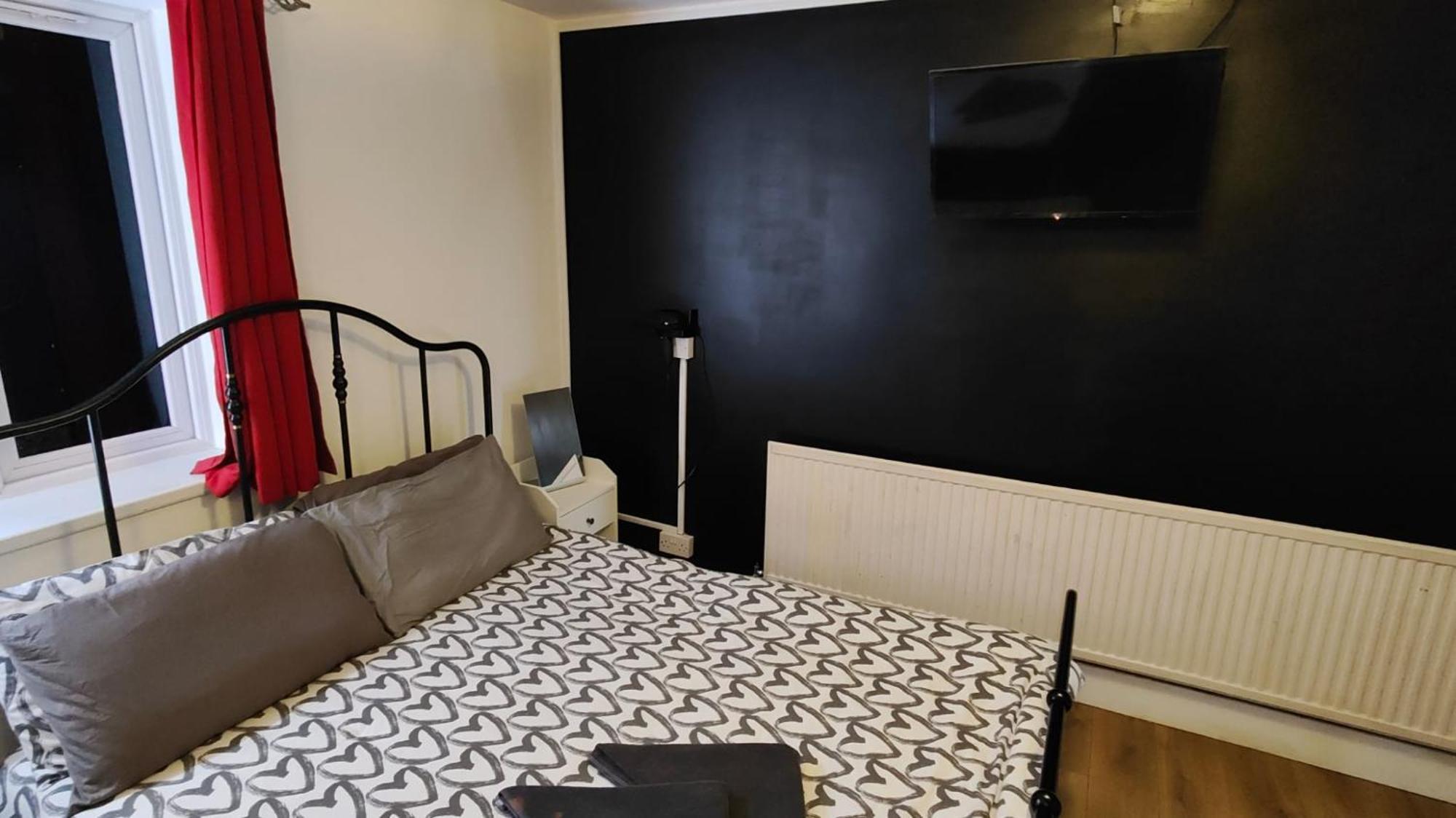 Xtasia Adult Hotel - Adults Only Уэст-Бромидж Экстерьер фото