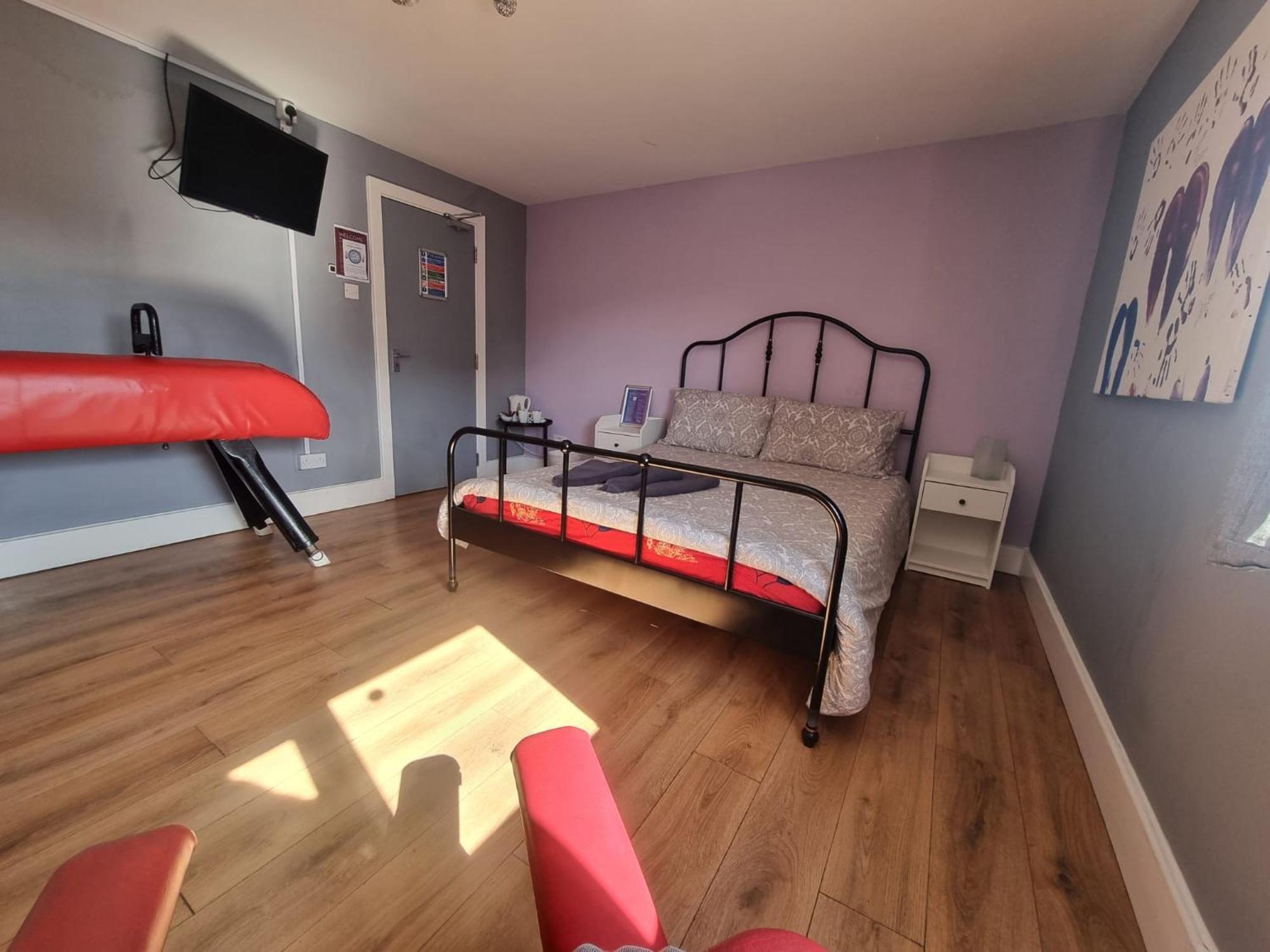 Xtasia Adult Hotel - Adults Only Уэст-Бромидж Экстерьер фото