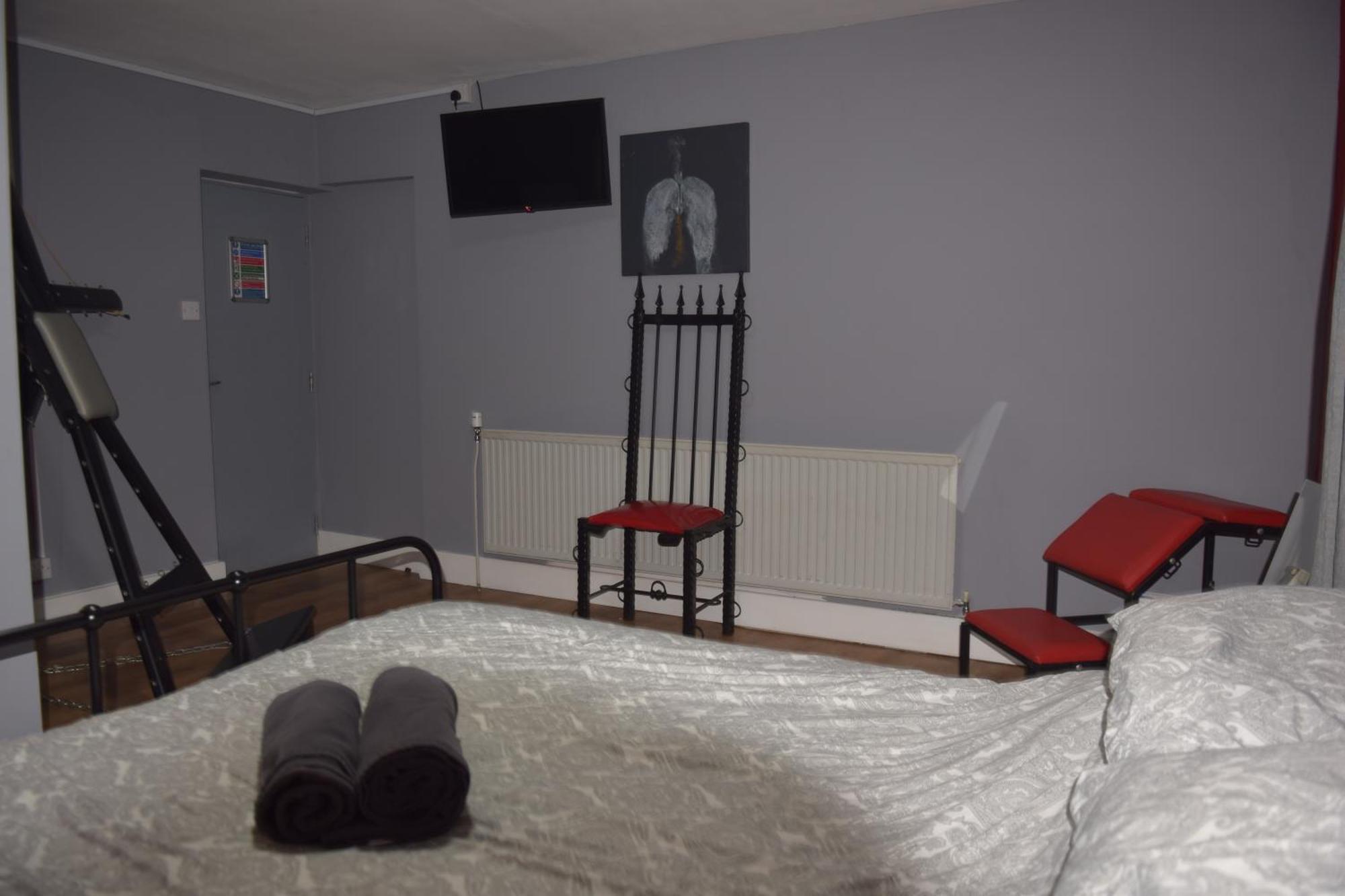 Xtasia Adult Hotel - Adults Only Уэст-Бромидж Экстерьер фото